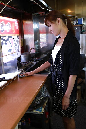 Hitomi Kanou pictures