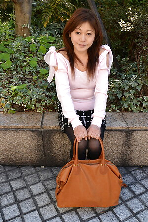 Cheating wife Misuzu Nishihara wait her new lover