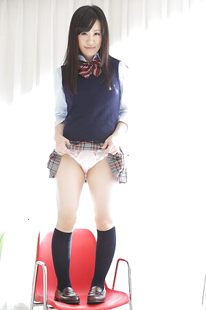 Horny Yui Kyouno takes off her uniform school